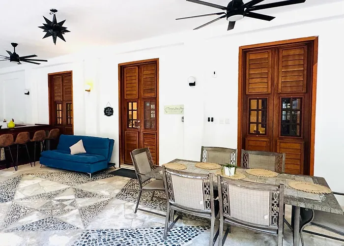 Luxury Playacar - Walk To & 5th Ave Holiday home *
